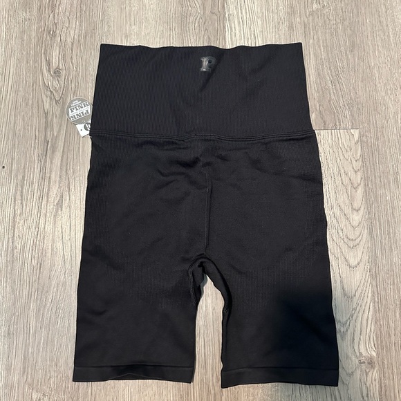 PINK Victoria's Secret Black Bike Shorts - Picture 2 of 2
